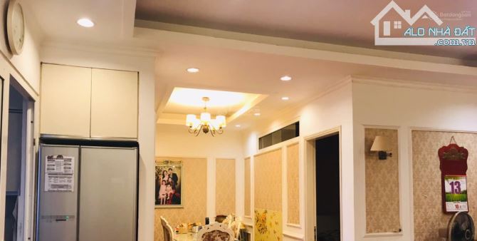 Chỉ 3 tỷ em bán căn hộ tập thể 80m2 đường hoàng quốc việt – sổ đỏ chính chủ - 1