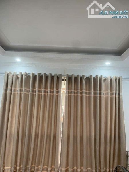 Anh trai em bán căn nhà ở ngay Trần Phú, nhà gần phố, 40m2, 4 tầng, giá chỉ hơn 6 tỷ - 1