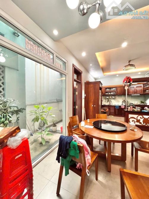 BIỆT THỰ LINH ĐÔNG - 175M2 - NGANG 10.6M - GIÁ TỐT KHU VỰC - 1
