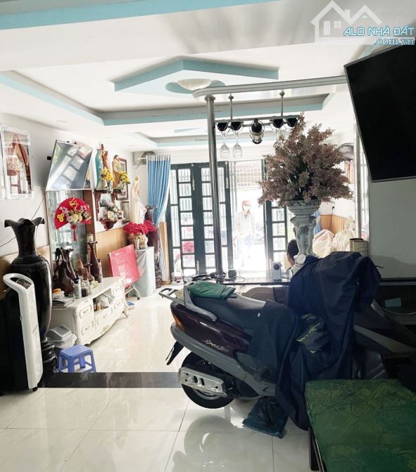 Nhà 3 tầng, Hẻm Xe Hơi, Cách Mạng Tháng 8, Tân Sơn Nhất, 62m2, chỉ 8.x tỷ TL - 1