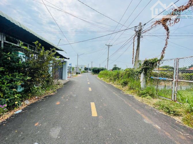 Bán lô góc 2 mặt tiền đường nhựa Thị Trấn Đất Đỏ - đường Nguyễn Hữu Huân - 1