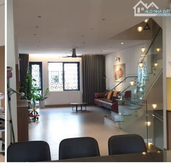 Bán nhà Hoàng Quốc Việt –phân lô- oto tránh kinh doanh 54m 4 tầng 15.2 tỷ - 2