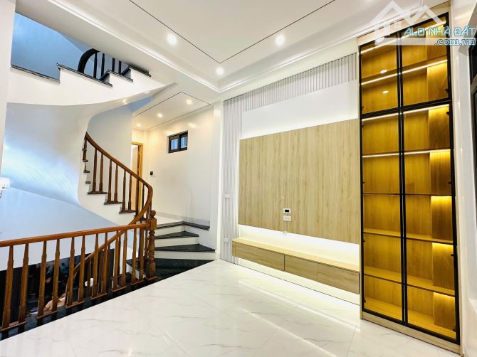 Siêu phẩm Hà Trì – Sát trường học 35/38m2*4.5 Tầng -ngõ to -gần Mặt phố-6.68 tỉ- T.L mạnh - 2