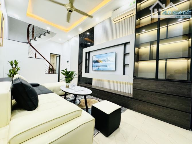 BÁN NHÀ BA ĐÌNH 32M - 4TẦNG - 5,7TỶ - NỘI THẤT LUXURY- CÁCH Ô TÔ 30M - 2