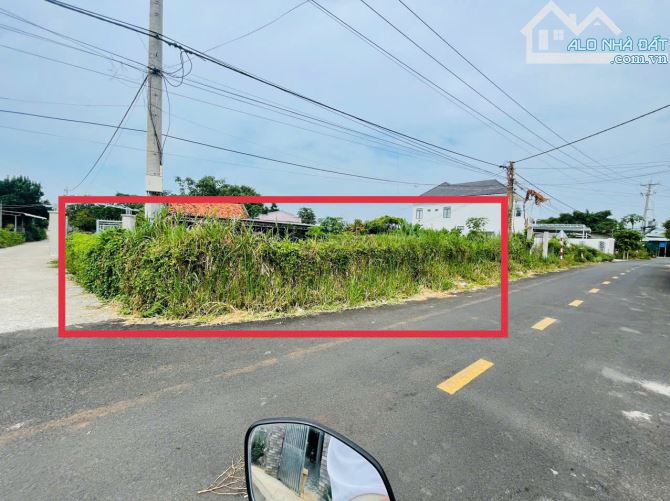 Bán lô góc 2 mặt tiền đường nhựa Thị Trấn Đất Đỏ - đường Nguyễn Hữu Huân - 2