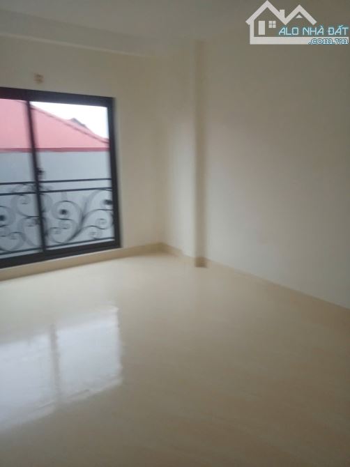 Bán nhà Ngõ Trạm Xá Yên Vĩnh Kim Chung 38m2, 5 tầng, mặt tiền 4.2 M giá 4.8 tỷ - 2