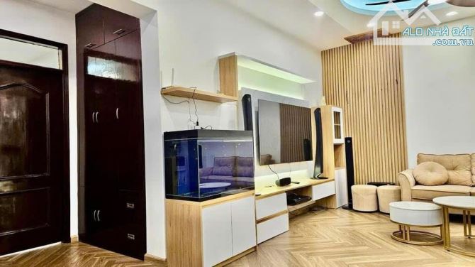 Bán căn hộ CC tại Lê Văn Lương, 120m2, 3PN, 2WC, view đẹp, căn góc thoáng sáng, nhỉnh 7 tỷ - 2