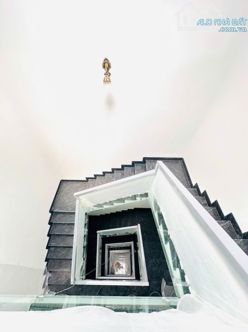 NHÀ 5  TẦNG KHU TÊN LỮA, SÁT MT TỈNH LỘ 10, GIÁP BÀ HOM, BÌNH TÂN, HẺM XE HƠI, 73M2, - 3