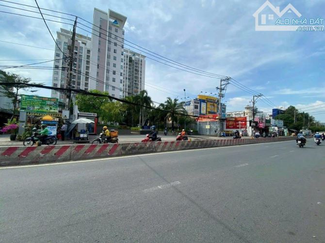 Lô góc cực đẹp 250 m . Khu vực víp nhất quận 7 phường Tân Hưng - 3