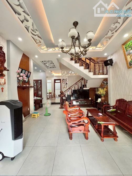 BIỆT THỰ LINH ĐÔNG - 175M2 - NGANG 10.6M - GIÁ TỐT KHU VỰC - 3
