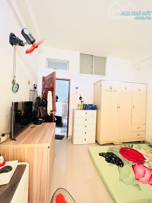 CĂN NHÀ GIÁ RẺ TẠI QUẬN 3-XÁCH VALI VÀO Ở NGAY-41M2-3tang-HXH-nhỉnh 7tytl. - 3