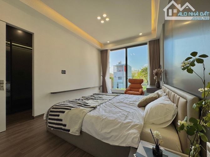 Nhà đẹp 3 tầng mặt tiền Hoà Minh, Đà Nẵng - 3