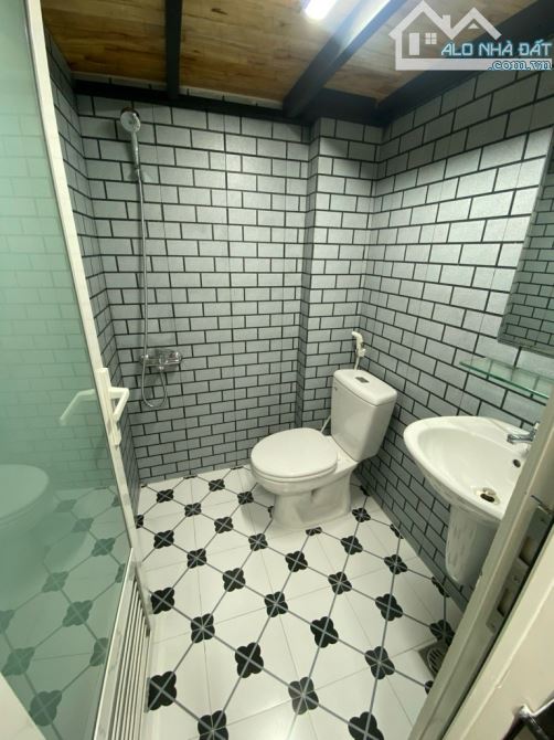 BÁN CHDV 7TẦNG CÓ HẦM ĐỂ XE + THANG MÁY. DT160M2 NGANG 7.7M👉 GIÁ CHỈ 38Tỷ 👉 GÒ VẤP - 4