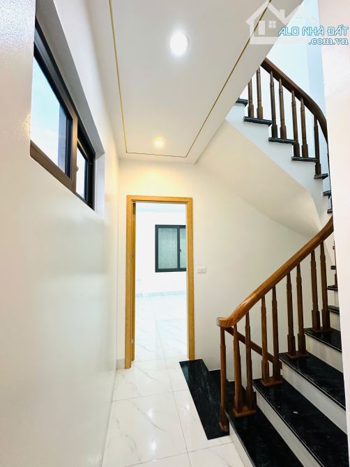 Siêu phẩm Hà Trì – Sát trường học 35/38m2*4.5 Tầng -ngõ to -gần Mặt phố-6.68 tỉ- T.L mạnh - 4
