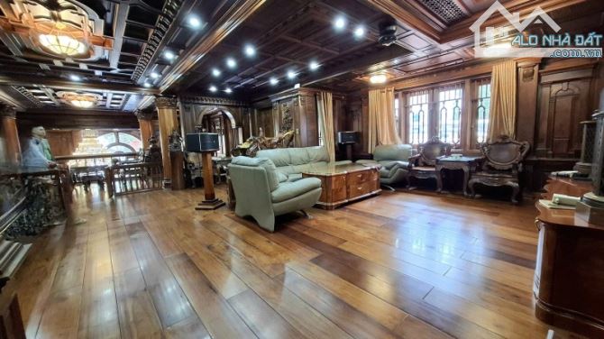👑 BIỆT THỰ KHU PHỐ CỔ ĐÀ NẴNG - 490M2 - THUỘC HÀNG ĐỘC NHẤT - CHỈ HƠN 80 TỶ CÒN TL. - 4