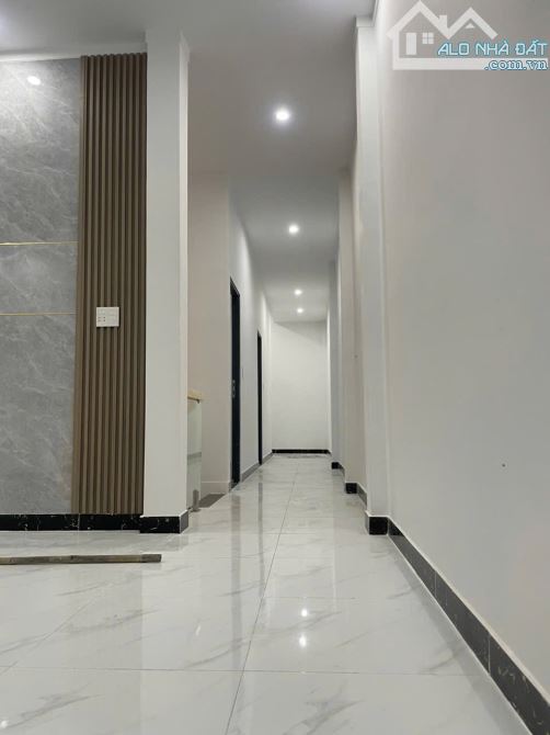 Bán gấp nhà tân cổ điển 1 trệt 1 lầu sân xe hơi KDC Tân Triều sổ riêng thổ cư 100% - 4