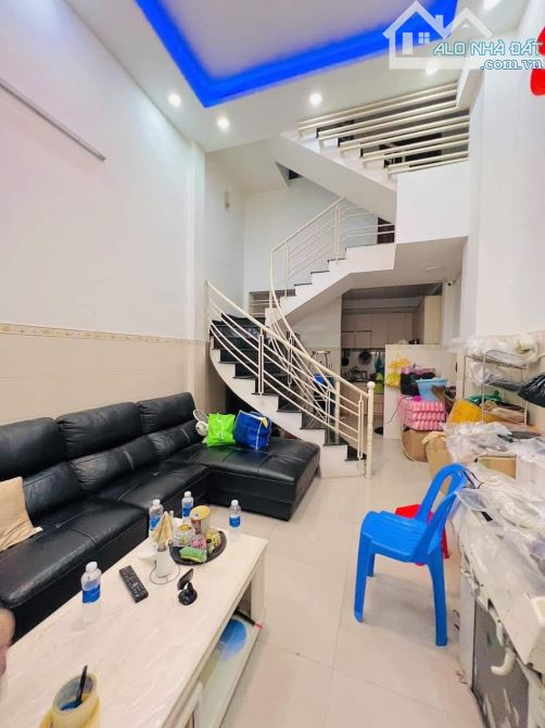 CĂN NHÀ GIÁ RẺ TẠI QUẬN 3-XÁCH VALI VÀO Ở NGAY-41M2-3tang-HXH-nhỉnh 7tytl. - 6