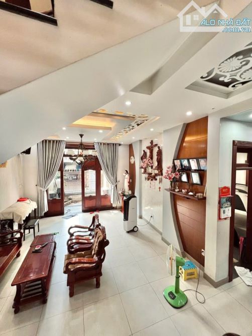 BIỆT THỰ LINH ĐÔNG - 175M2 - NGANG 10.6M - GIÁ TỐT KHU VỰC - 7