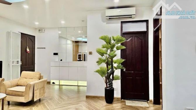 Bán căn hộ CC tại Lê Văn Lương, 120m2, 3PN, 2WC, view đẹp, căn góc thoáng sáng, nhỉnh 7 tỷ - 7