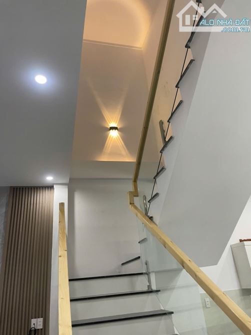 Bán gấp nhà tân cổ điển 1 trệt 1 lầu sân xe hơi KDC Tân Triều sổ riêng thổ cư 100% - 8