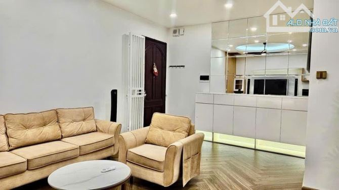 Bán căn hộ CC tại Lê Văn Lương, 120m2, 3PN, 2WC, view đẹp, căn góc thoáng sáng, nhỉnh 7 tỷ - 8