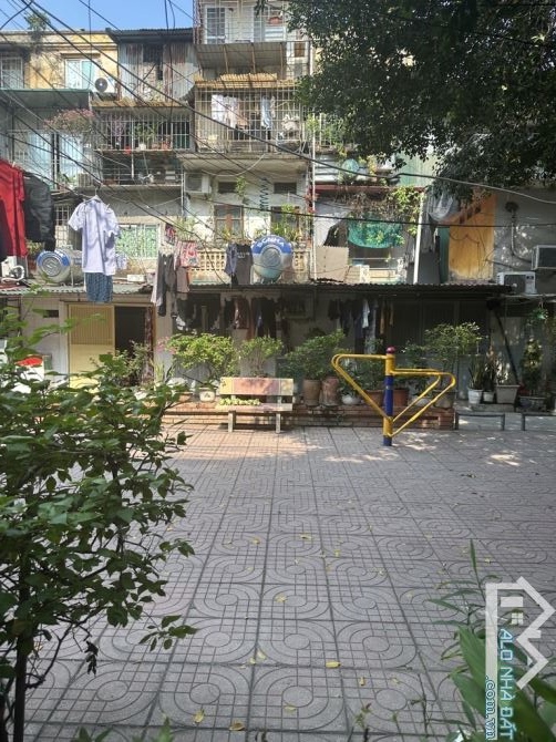 Bán tập thể phố 8/3 - Hai Bà Trưng 55m, 2.3 tỷ