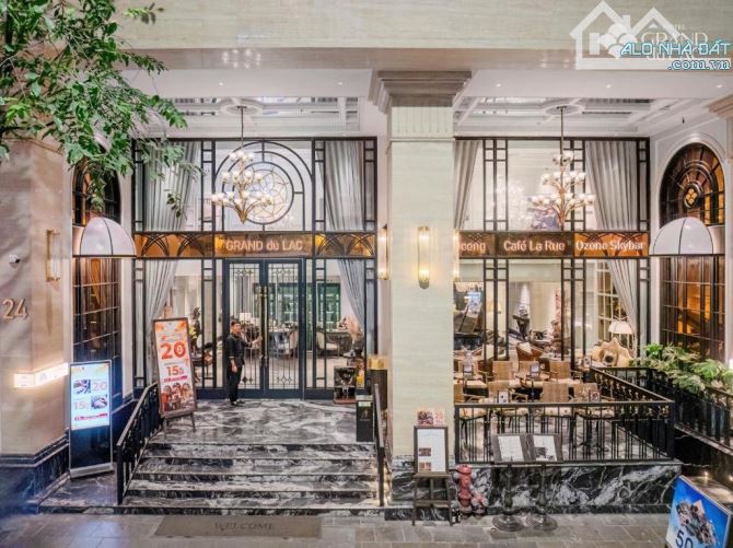 Cần bán Khách sạn 5 Sao Mặt phố Nhà Chung, Hoàn Kiếm DT: 318m² x 10T x MT: 14,2m.