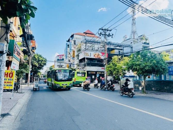 BÁN NHÀ 2 MẶT TIỀN ĐỒNG ĐEN 9X34 NGAY KHU VIP BÀU CÁT ĐÔI HĐ THUÊ 100TR CHỈ 68 TỶ