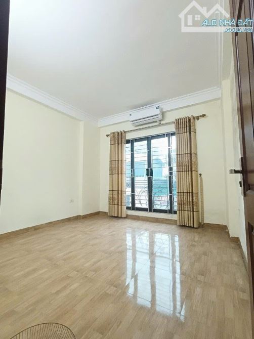 Nhà Lê Quang Đạo, Q.Nam Từ Liêm, dt 38 m, 5 tầng, giá 6,2 tỷ
