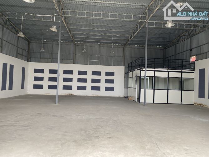 Cho Thuê Kho 300m2 (15x20) MT Võ Chí Công - Giá RẺ