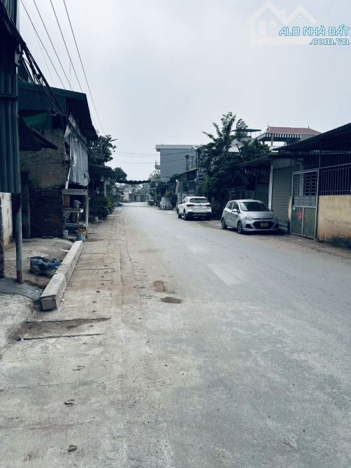 Cho thuê 300m2 kho đường 72, an khánh