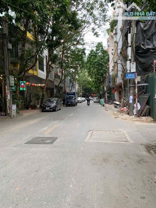 PHÂN LÔ CẦU GIẤY - NHÀ ĐẸP THÔNG SỐ VÀNG - Ô TÔ TẢI ĐỖ CỬA - NGÕ THÔNG KINH DOANH - 55M2 - 1