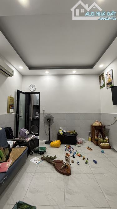 Bán nhà HXH Tô Hiến Thành, Quận 10 63m2 2 tầng chỉ 6.2 tỷ. - 1