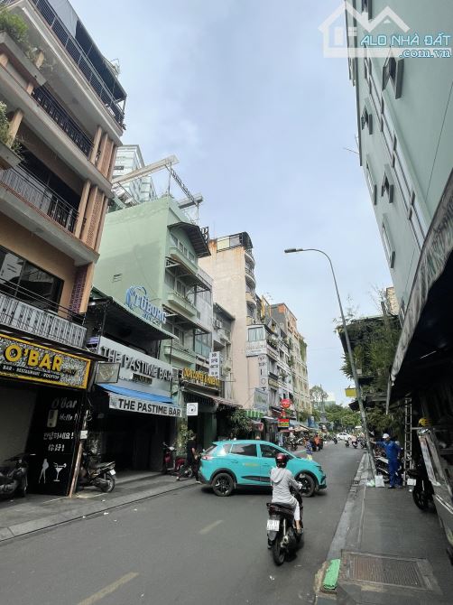 Bán gấp nhà 2 MT Đỗ Quang Đẩu, P. PNL, Q1, DT 4 x 11m, trệt 5 lầu giá 25 tỷ - 1