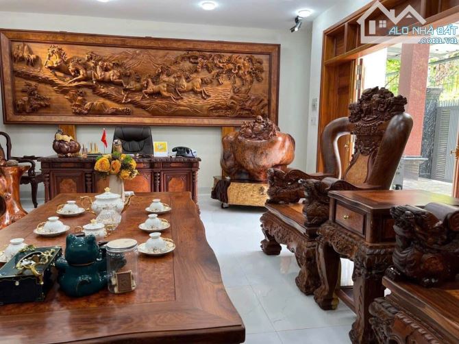 Cần Bán nhanh biệt thự Vĩnh Điềm Trung B, Nha Trang xây thành 2 căn riêng biệt ,Ngang14m - 1