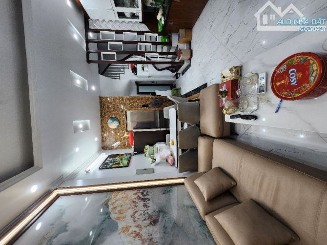 NGÕ TO NHƯ PHỐ, NGÁCH RỘNG NÔNG. PHỐ HOÀNG HOA THÁM DT 36M2 - 1