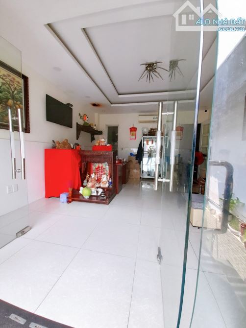 Mặt tiền 6 lầu phường 2 Tân Bình, 4.6x27m, có thang máy, ngộp bank - 1