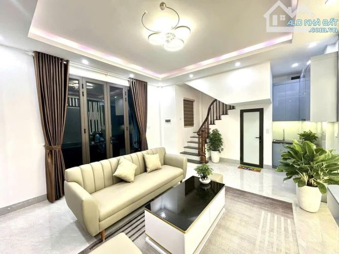 Nhà Đẹp Ngõ Ô Tô Thông, Ngọc Thuỵ, DT 38M², 5 Tầng, 5.x Tỷ - 1