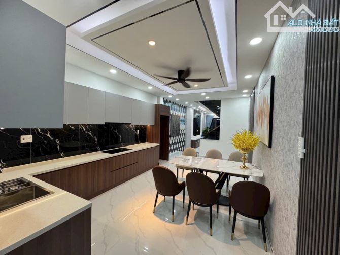 NHÀ HXH HUỲNH TẤN PHÁT Q7 DO KTS THIẾT KẾ - GẦN MT - 4x26M BTCT HOÀN CÔNG ĐỦ - CHỈ 7Tỷ9 - 1