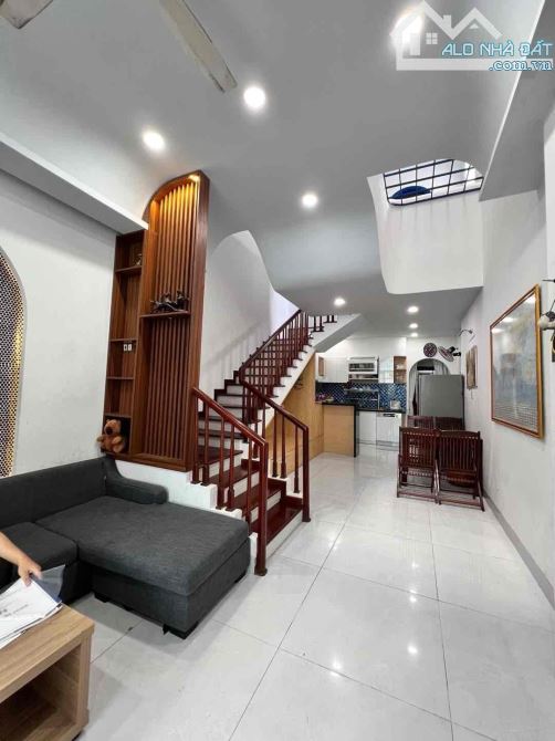 Đặng Thùy Trâm - Hải Châu, 60m2, 3 tầng, nhỉnh 4 tỷ. - 12