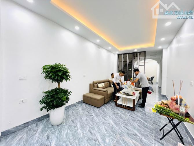 BÁN TÒA CHUNG CƯ MINI Ở PHÚ DIỄN, 70M2 7 TẦNG GỒM 17 PHÒNG CHO THUÊ 70TR/T - GIÁ 14 TỶ - 13