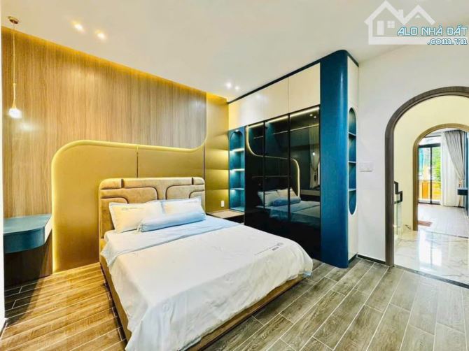 Nhà Nguyên Căn Full Nội Thất🆘Nguyễn Văn Lượng P 10🆘4x16m 4 Lầu 5pn 5wc🆘25 Triệu - 16