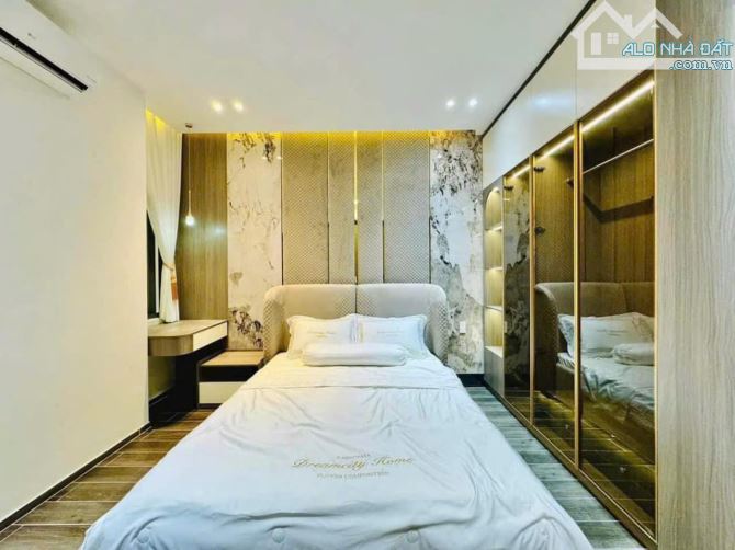 Nhà Nguyên Căn Full Nội Thất🆘Nguyễn Văn Lượng P 10🆘4x16m 4 Lầu 5pn 5wc🆘25 Triệu - 17