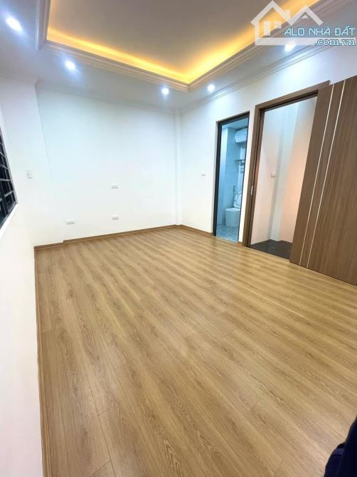 Bán nhà Nguyễn An Ninh,28m x 6 tầng giá 5,6 tỷ,lô góc,ngõ thông,gần phố,nhà đẹp ở ngay - 2