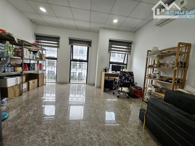 Tôi Bán nhà KĐT Định Công Thang Máy oto đỗ cửa DT 78M 6T bán 16 tỷ - 2