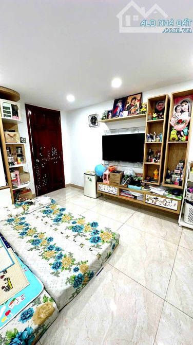 Bán Gấp Nhà Phan Huy Ích - P15 - Q.Tân Bình - 76m²(4 x 19 nở hậu 4,1m) 3Tầng - NHỈNH 8 TỶ - 2