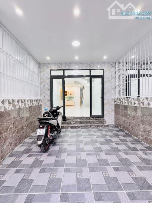 Cần bán căn nhà vừa mới hoàn thiện xong nằm tại phường Vĩnh Hải. - 2