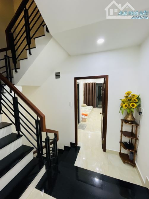 Bán nhà HXH Cao Thắng Quận 10, 4x13.6m - 3 tầng chỉ 5.4 tỷ. - 2
