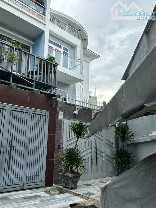 BIỆT THỰ SÂN VƯỜN TẠI TRUNG TÂM GÒ VẤP, VỚI DTSD500M2, NGANG 11 NỞ HẬU 18M GIÁ CHỈ👉 20TỶ - 2