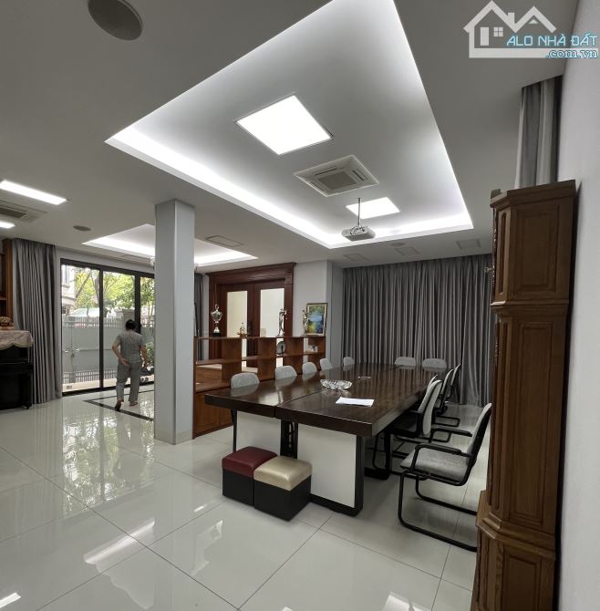 LINH ĐÀM- BIỆT THỰ SÂN VƯỜN - 230M2- LÔ GÓC - 3